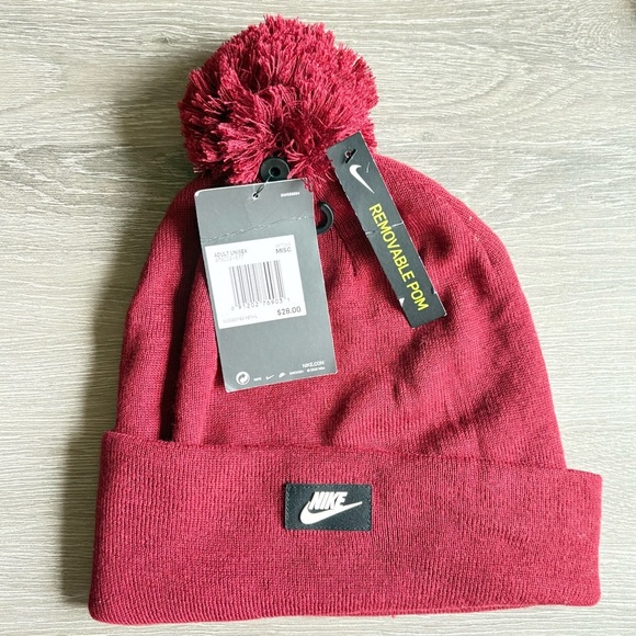 Nike Winter Beanie Hat With Removable POM NWT Burgundy unisex - Picture 1 of 4